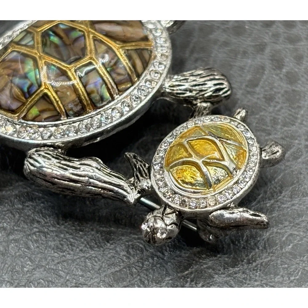 VTG Napier Mother Baby Sea Turtle Brooch Abalone Shell Rhinestone Silver Tone